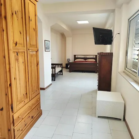 Fondo Versace بيت ضيافة ريجّو دي كالابريا